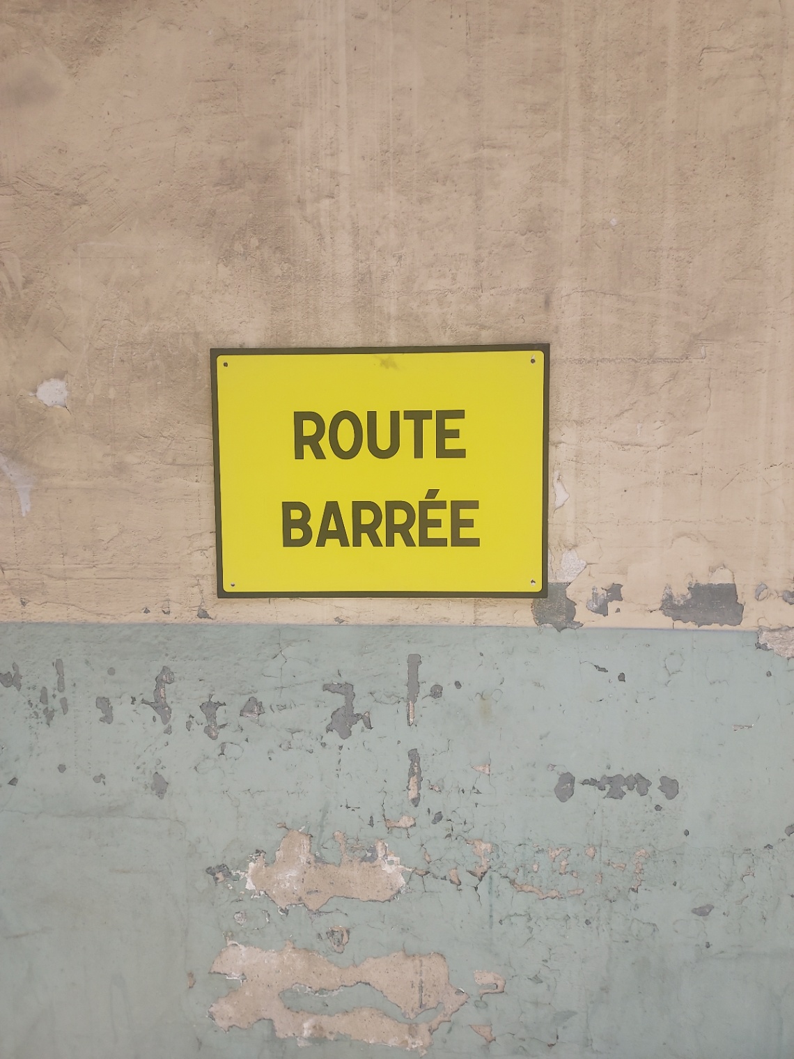 Panneau de signalisation "Route barrée"