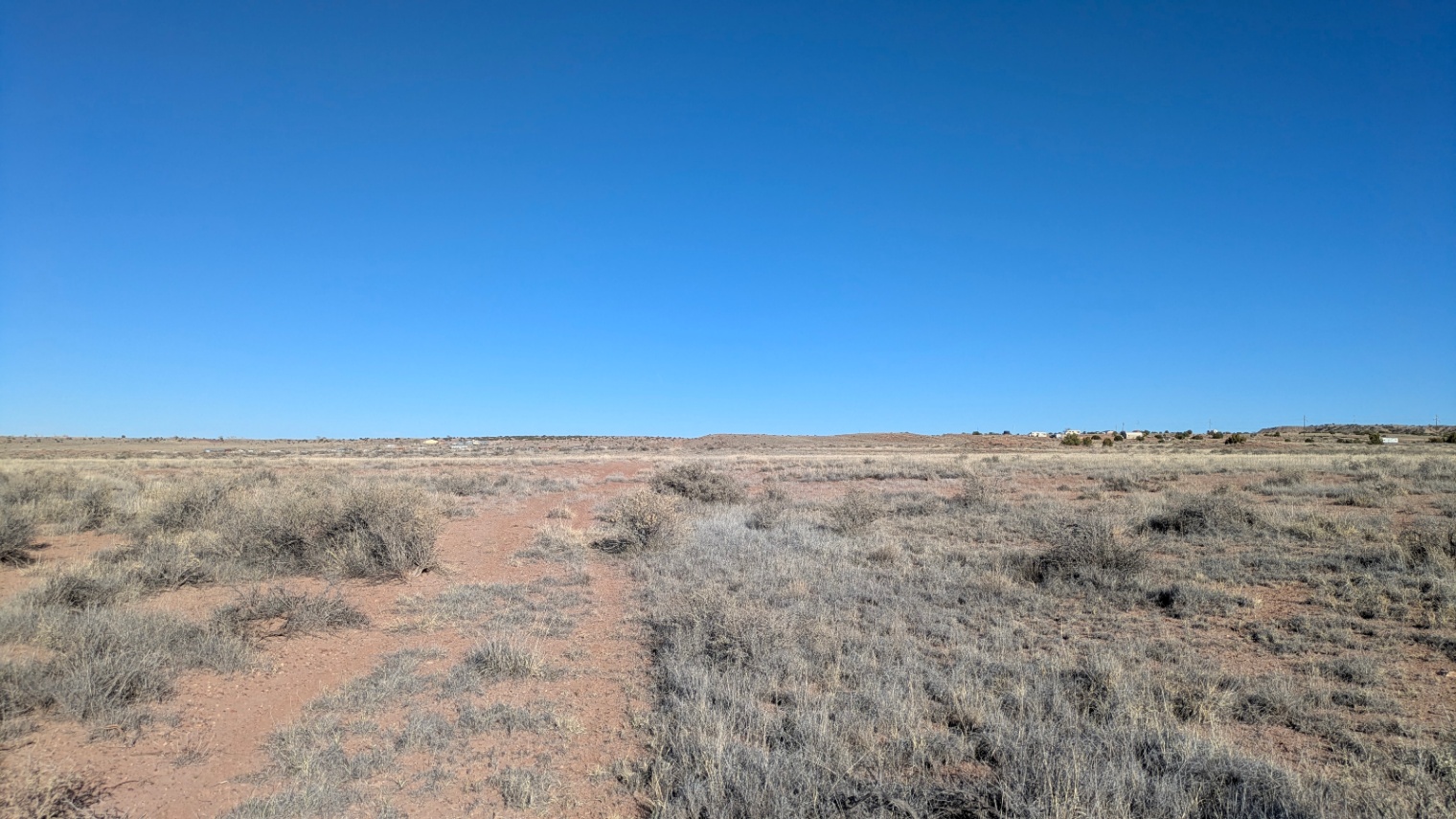 1.05 acres near Sanders, AZ