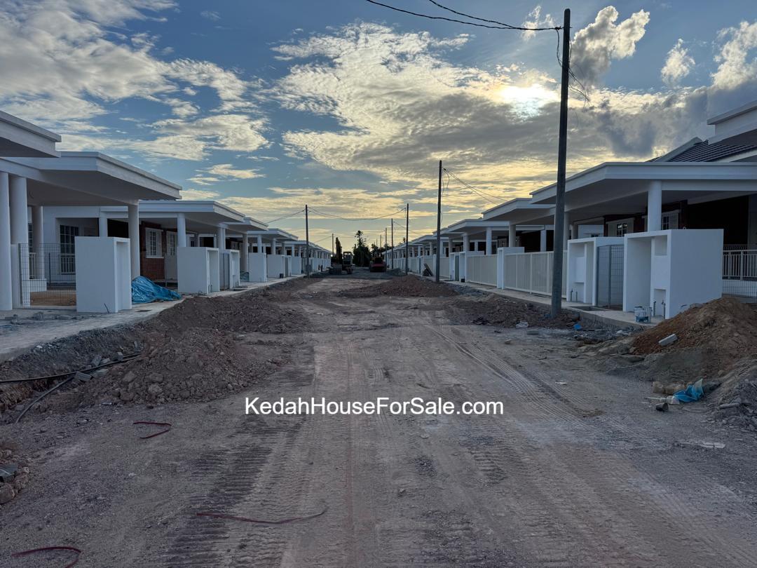 Tapak pembinaan Taman Kemudi Alor Setar September 2025